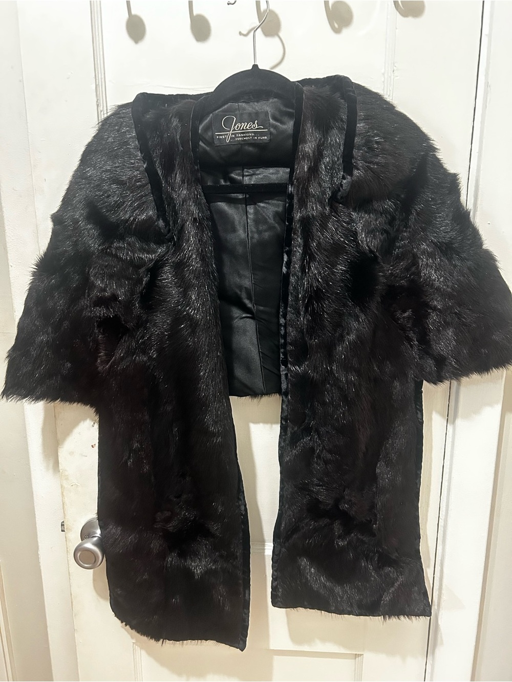 Vintage Jones Black Genuine Fur Stole Cape Wrap Satin Lined Old Hollywood